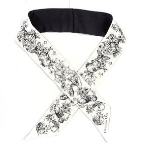 💯% AUTHENTIC CHRISTIAN DIOR TWILLY IN REVERSIBLE BLACK AND WHITE ZODIAC DESIGNS